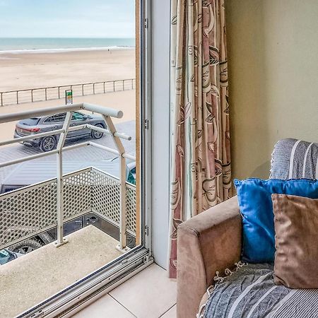 Awesome Apartment In Oostende With House Sea View المظهر الخارجي الصورة